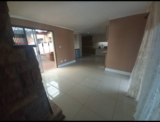 4 BEDROOM HOUSE FOR SALE IN PORTLANDS